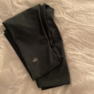 Alo Yoga 7/8 High-Waist Airlift Legging Size Small